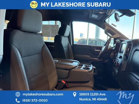 Used 2020 Chevrolet Silverado 1500 RST AWD/4WD image 32