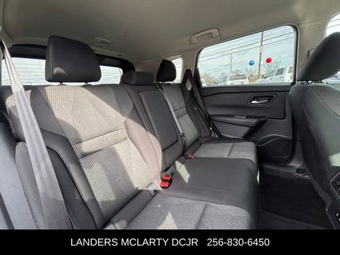 Used 2024 Nissan Rogue SV image 12
