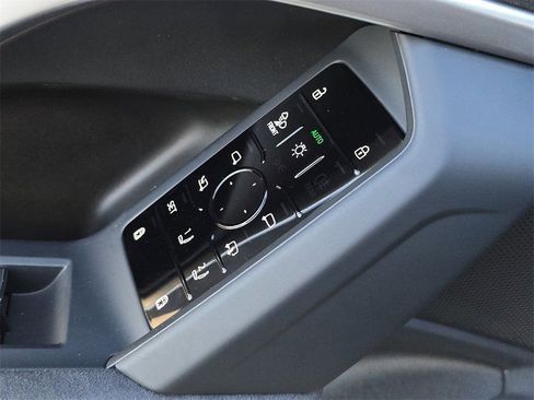 Used 2025 Audi SQ5 Premium Plus image 29