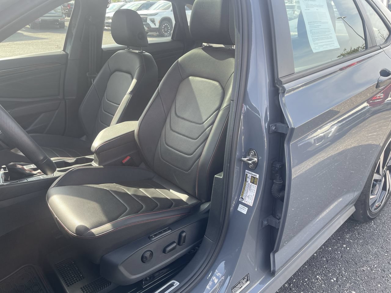 Used 2024 Volkswagen Jetta GLI Autobahn FWD image 19