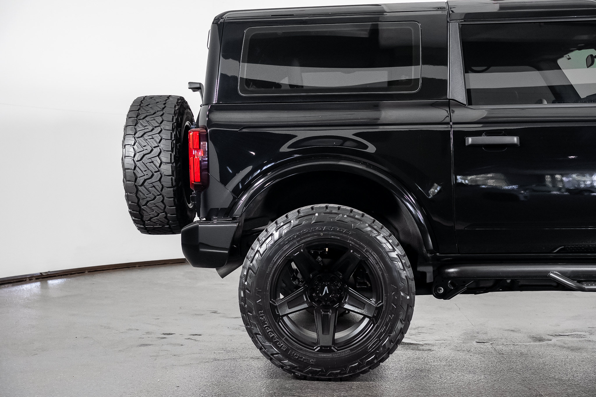 Used 2025 Ford Bronco 2-Door AWD/4WD image 28