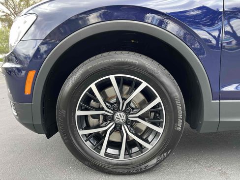 Used 2021 Volkswagen Tiguan SE FWD image 88