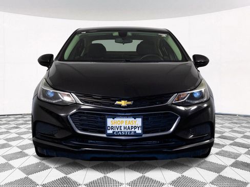 Used 2017 Chevrolet Cruze LT w/ Convenience Package image 8