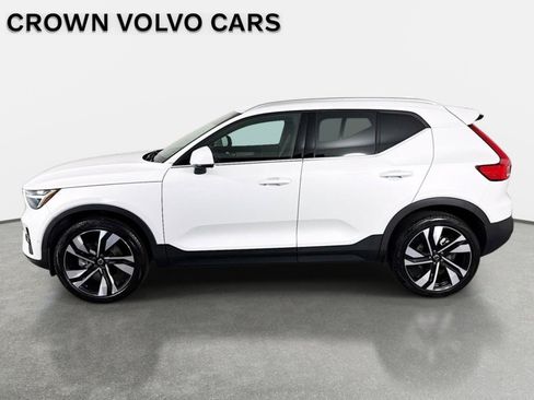 Used 2023 Volvo XC40 B5 Plus w/ Protection Package Premier AWD/4WD image 9