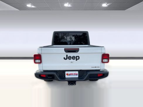 Used 2023 Jeep Gladiator Sport image 9