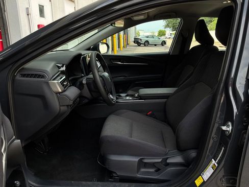 Used 2025 Toyota Camry LE FWD image 10