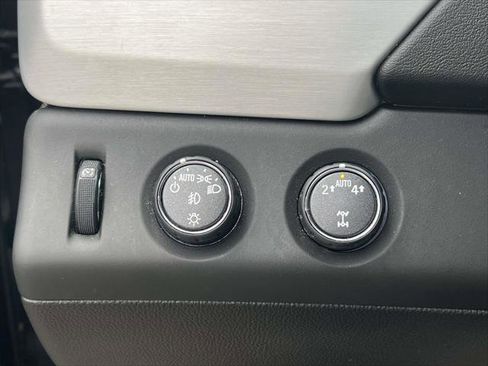 Used 2019 GMC Yukon SLE w/ SLE Value Package image 20