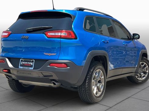 Used 2017 Jeep Cherokee Trailhawk w/ Comfort/Convenience Group image 12