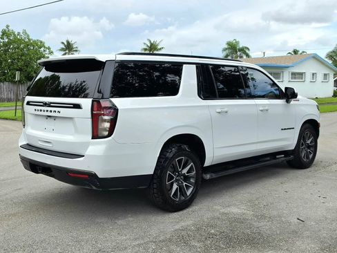 Used 2021 Chevrolet Suburban Z71 w/ Z71 Off-Road Package AWD/4WD image 11