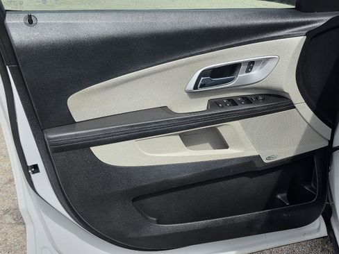 Used 2016 Chevrolet Equinox LTZ w/ Enhanced Convenience Package image 36