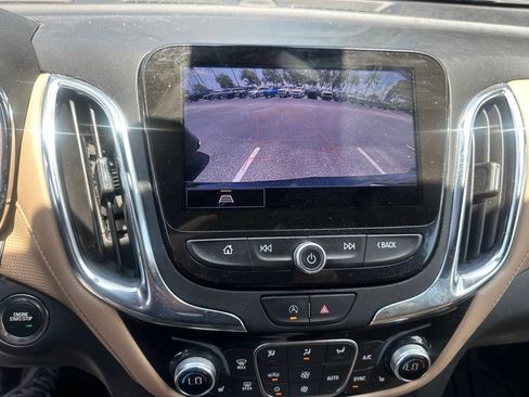 Used 2023 Chevrolet Equinox Premier FWD image 24