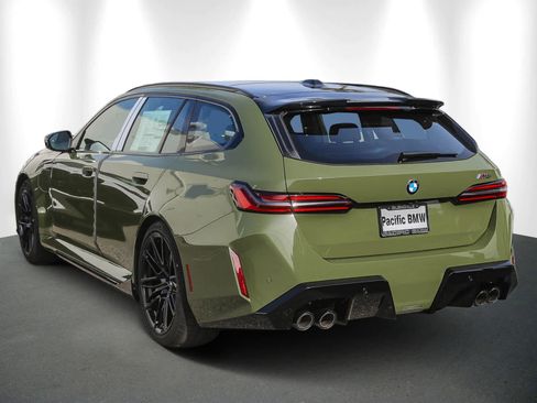 New 2026 BMW M5 Touring image 4