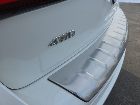 Used 2023 INFINITI QX80 Sensory w/ All-Season Package image 13