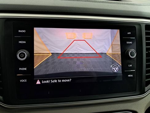 Used 2018 Volkswagen Atlas SE image 17