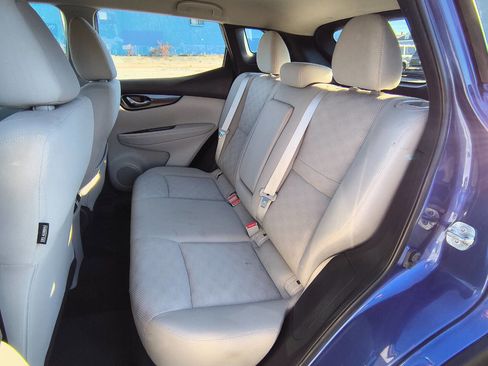 Used 2018 Nissan Rogue Sport SV w/ SV Technology Package image 11