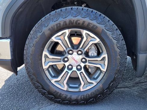 Used 2025 GMC Sierra 1500 SLE w/ X31 Off-Road Package AWD/4WD image 20