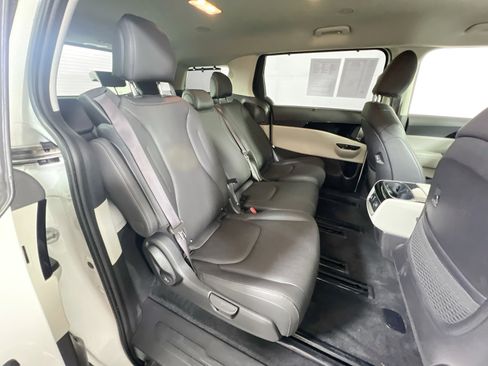Used 2024 Kia Carnival SX FWD image 28