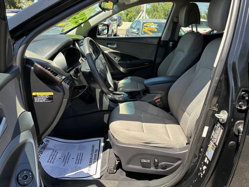Used 2018 Hyundai Santa Fe Sport w/ 2.4L Value Package 02 FWD image 3