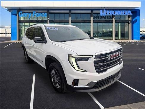 Used 2025 GMC Acadia Elevation image 1