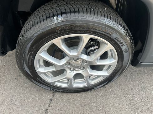 Used 2022 Jeep Compass Latitude AWD/4WD image 33