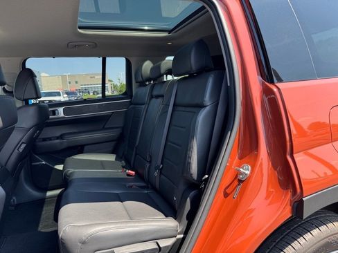 Used 2025 Hyundai Santa Fe Limited image 11