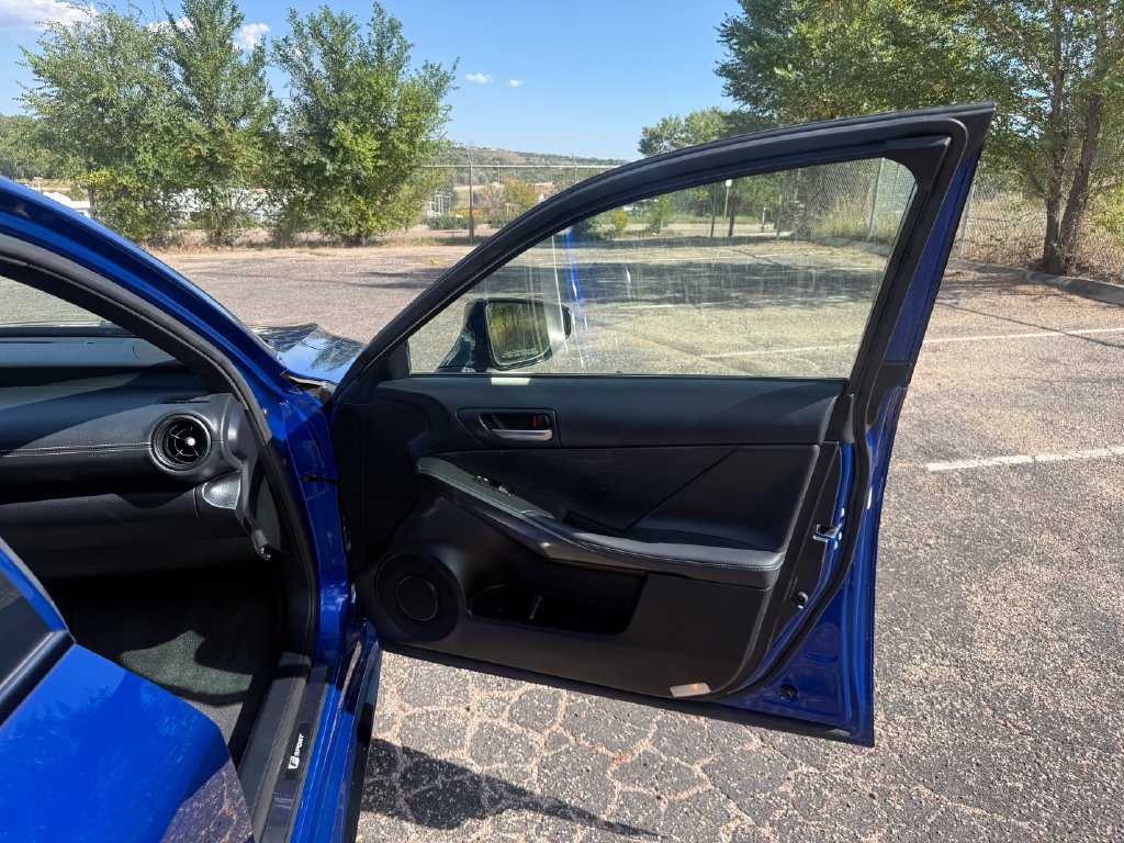 Used 2025 Lexus IS 350 F Sport RWD image 27