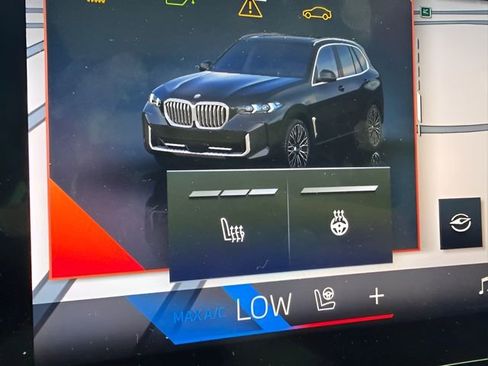 Used 2024 BMW X5 sDrive40i w/ Premium Package image 41