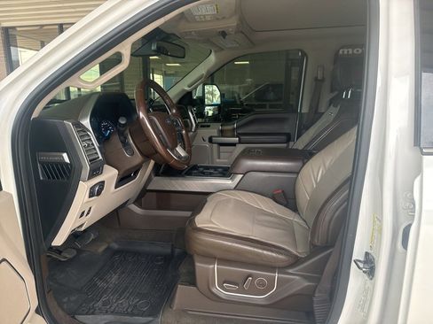Used 2018 Ford F450 Limited image 8