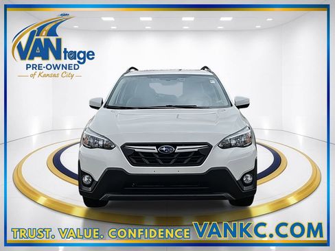 Certified 2021 Subaru Crosstrek 2.0i Premium w/ Moonroof Package image 2