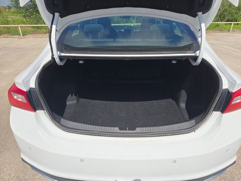 Used 2021 Chevrolet Malibu RS FWD image 21