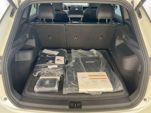 New 2026 Volkswagen Tiguan SE R-Line image 34