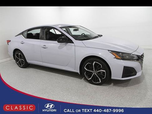 Used 2025 Nissan Altima 2.5 SR AWD/4WD image 1