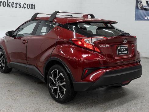 Used 2019 Toyota C-HR Limited FWD image 6