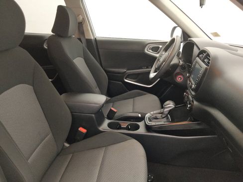 Used 2020 Kia Soul LX FWD image 21