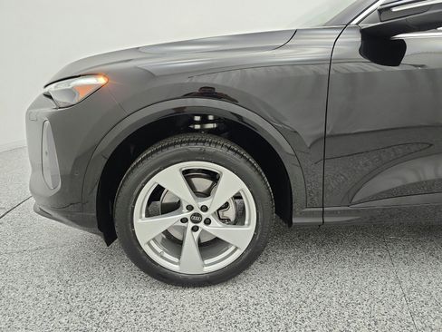 Used 2025 Audi Q5 Premium Plus w/ Premium Plus AWD/4WD image 18
