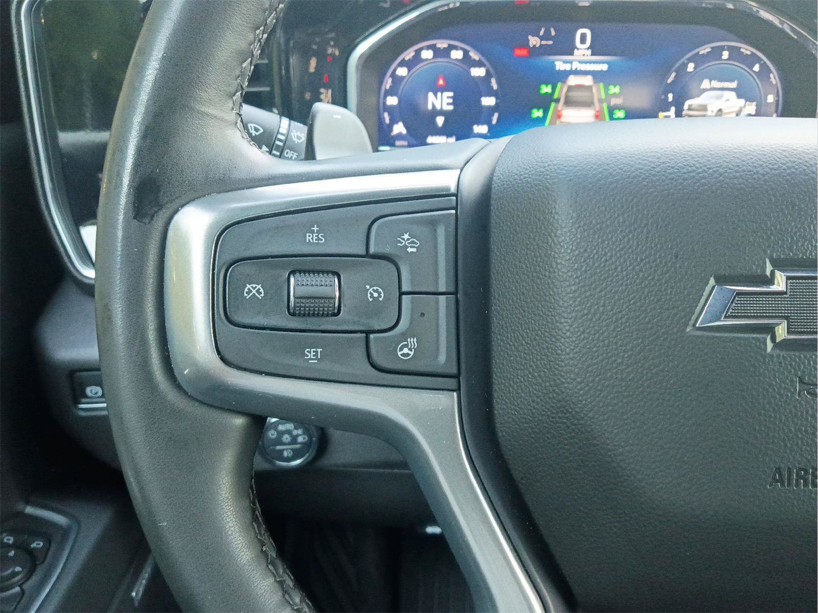 Used 2025 Chevrolet Silverado 1500 LT Trail Boss w/ LT Trail Boss Premium Package AWD/4WD image 19