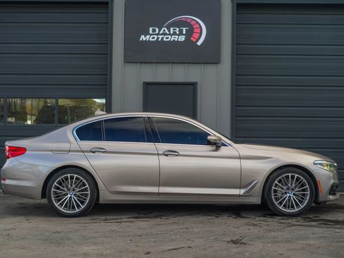 Used 2017 BMW 540i xDrive image 8