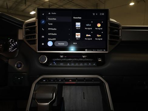 Used 2023 Toyota Tundra Limited image 16