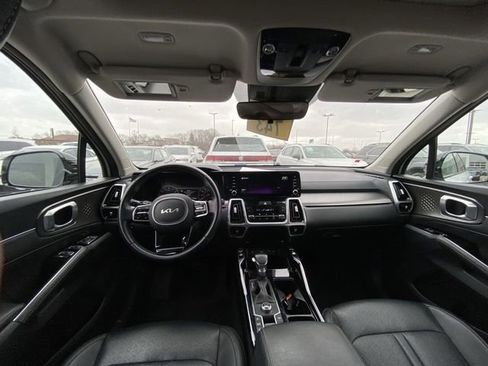 Used 2022 Kia Sorento SX image 5