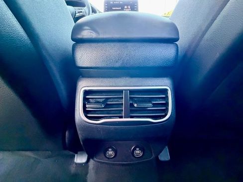 Used 2021 Hyundai Santa Fe SEL image 16