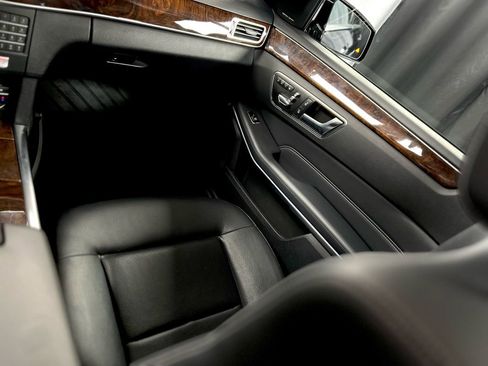 Used 2016 Mercedes-Benz E 350 4MATIC Wagon image 19