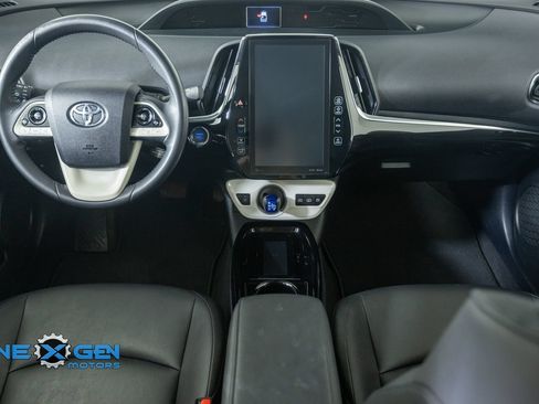 Used 2017 Toyota Prius Prime Premium w/ Carpet Mat Package FWD image 32