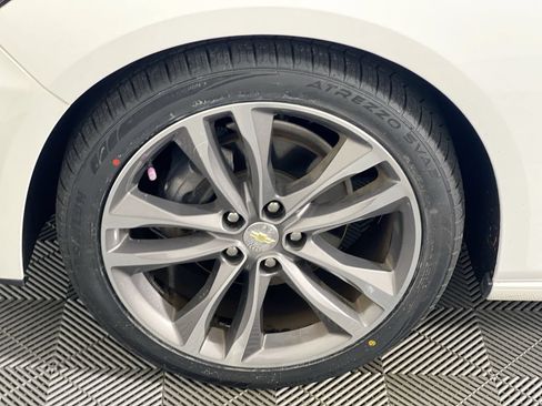 Used 2022 Chevrolet Malibu LT FWD image 7