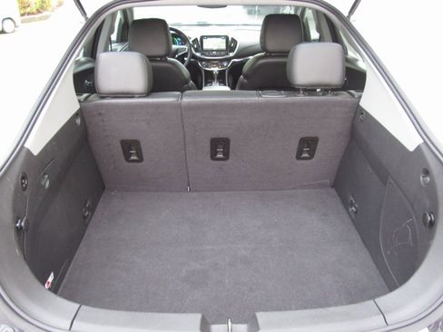 Used 2017 Chevrolet Volt Premier w/ Driver Confidence II Package image 18