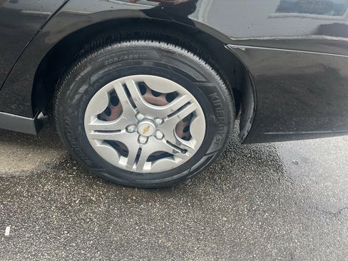 Used 2007 Chevrolet Malibu LS image 11