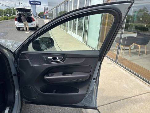 Used 2025 Volvo XC60 B5 Plus AWD/4WD image 14