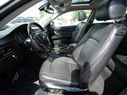 Used 2011 BMW 328i xDrive Coupe AWD/4WD image 9