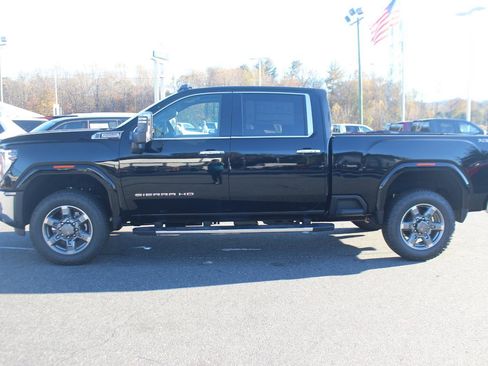 New 2025 GMC Sierra 2500 SLT w/ SLT Premium Package image 4