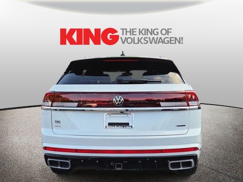 Certified 2024 Volkswagen Atlas Cross Sport SEL Premium R-Line AWD/4WD image 4