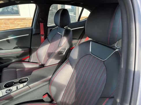 Used 2023 Genesis G70 2.0T w/ Sport Prestige Package image 3